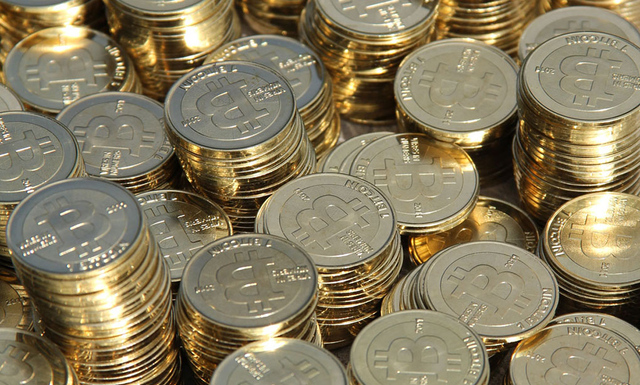 US seizes and freezes funds at biggest Bitcoin exchange