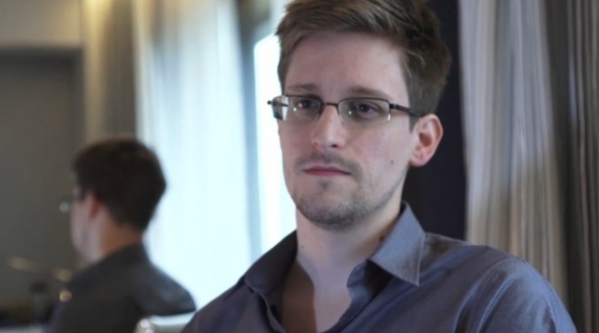 Edward Snowden's E-Mail Provider Defied FBI Demands to Turn Over Crypto Keys, Documents Show