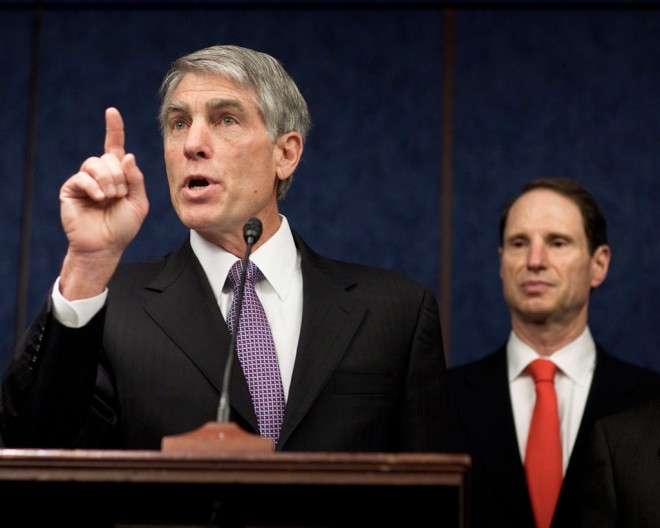 Senators Decry NSA 'Ineptitude,' Call for End to Dragnet Phone Surveillance